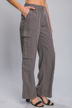 Load image into Gallery viewer, Full-Length Tencel Pants With Cargo Pockets
