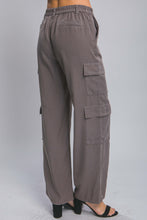 Load image into Gallery viewer, Full-Length Tencel Pants With Cargo Pockets
