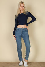 Load image into Gallery viewer, Long Sleeve Round Neck Basic Crop Top
