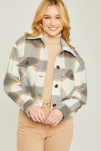 Load image into Gallery viewer, Yarn Dyed Plaid Button Up Jacket
