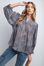 Load image into Gallery viewer, 3/4 Sleeve Crepe Button Down Printed Top
