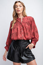 Load image into Gallery viewer, 3/4 Sleeve Crepe Button Down Printed Top
